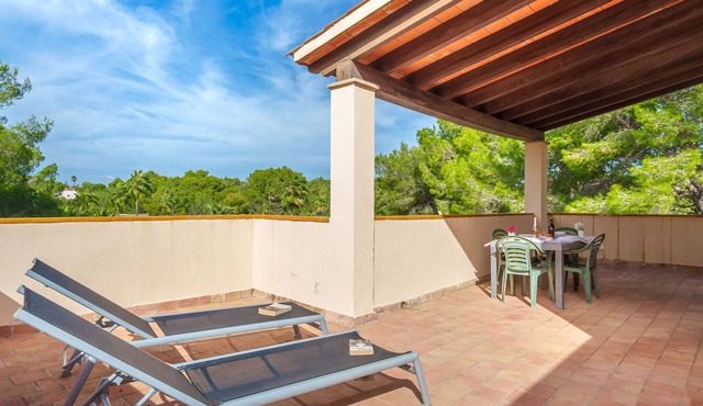 Los Pinos by Interhome