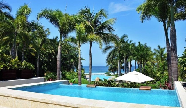 Los Veneros Luxury Apartment