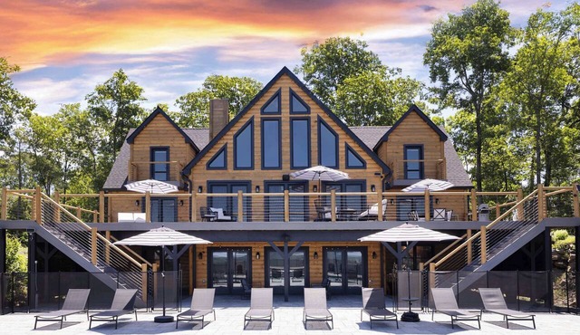 Lotus Lodge: Pool | Hot Tub | Sauna | Incredible Views