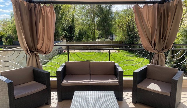 Loue Maison Moderne de 180 m2 Avec 5 Chambres