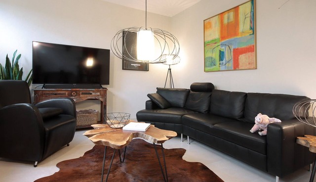 Louise - chic, charming, cosmopolitan apartment