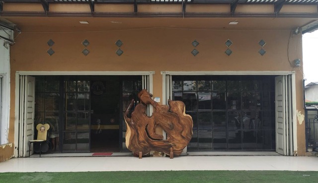 LOUISE HOTEL