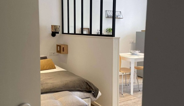 Love is in the air -studio king size bed