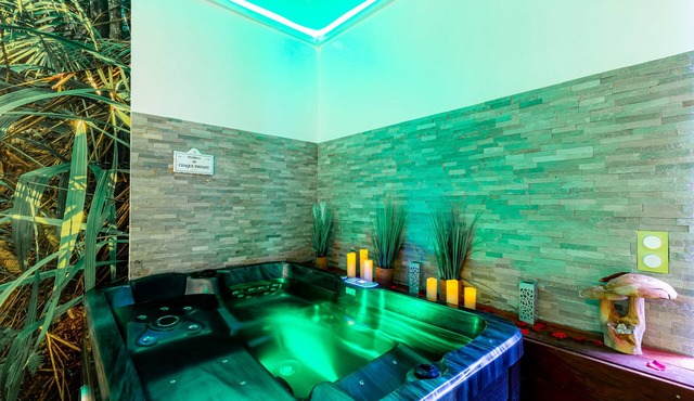 Love Jacuzzi