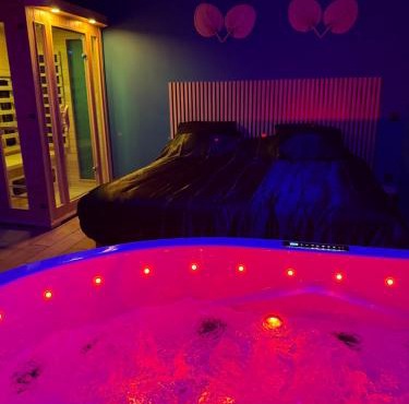 Love room, Le 827