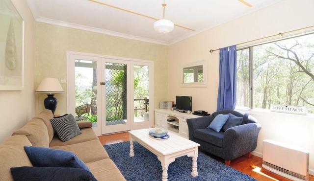 Love Shack 1 bedroom cosy cottage