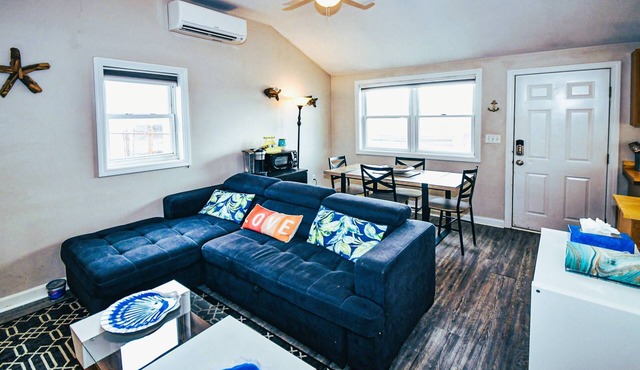 Love Shack: Oceanfront Getaway - Salisbury Beach Music Nights & Weekend Fireworks!