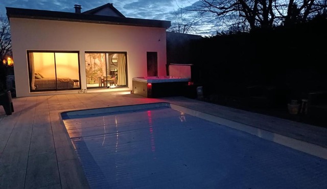 lovebirds spa