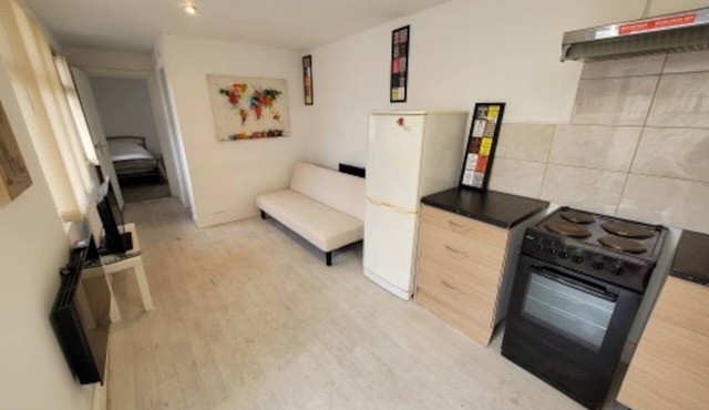 Lovely 1-Bed Apartment in Wolverhampton/Birmingham