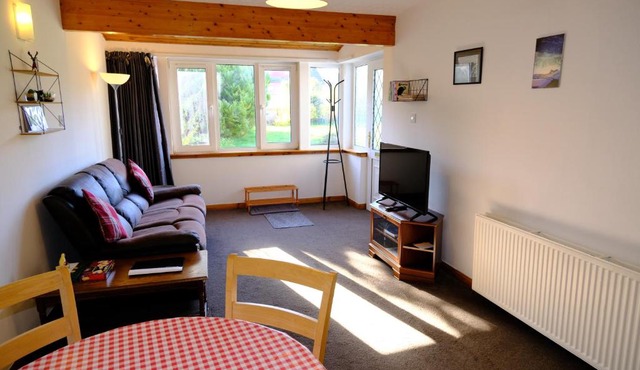 Lovely 1-bedroom apartment with free parking