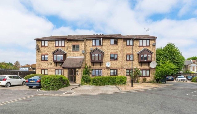 Lovely 2-bedroom apartment with WiFi in vibrant London