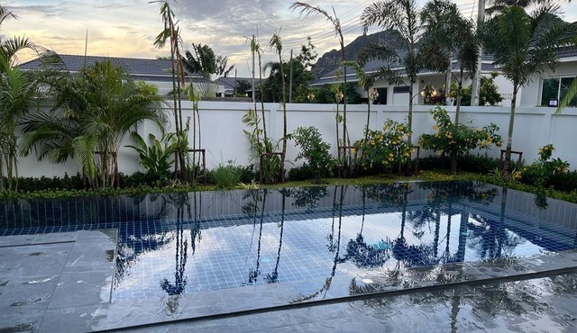 Lovely 3 bed, 2 bath, private swimming pool, fully equipped kitchen, AC, garage