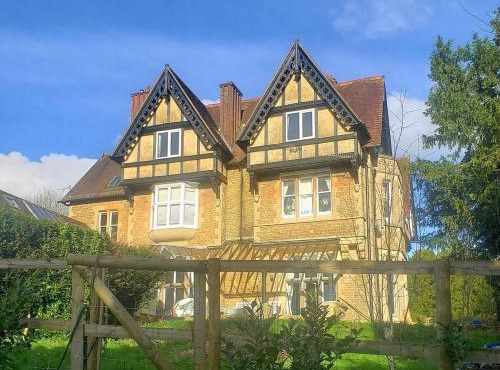 Lovely 3 bed condo