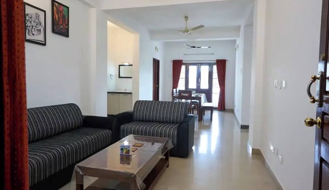 Lovely 3-br. flat at Kadavanthra