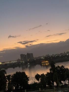 Lovely 4BR with direct nile view