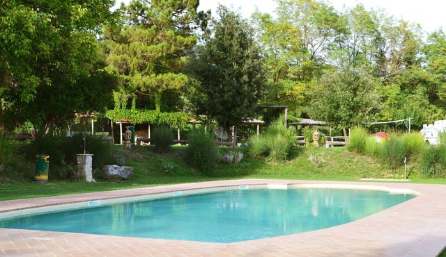 Lovely apartment for 8 guests with WIFI, pool and TV
