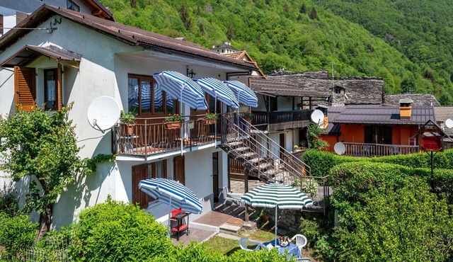 Lovely apartment for 5 people with WIFI, TV and pets allowed