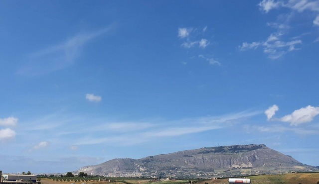 Lovely apartment for 6 guests with A/C, WIFI, TV and terrace