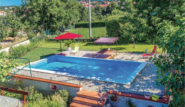 Lovely Apartment In Viskovo