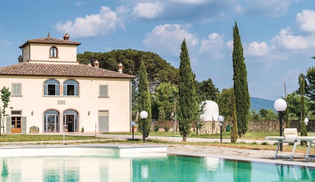 Lovely apartment in Frassineto -AR-