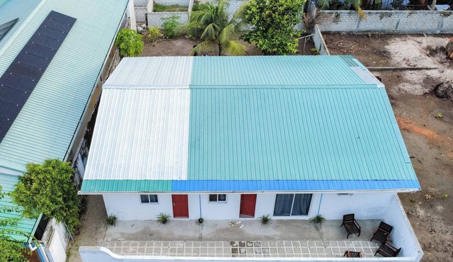 Lovely bed & breakfast with AC in Himandhoo