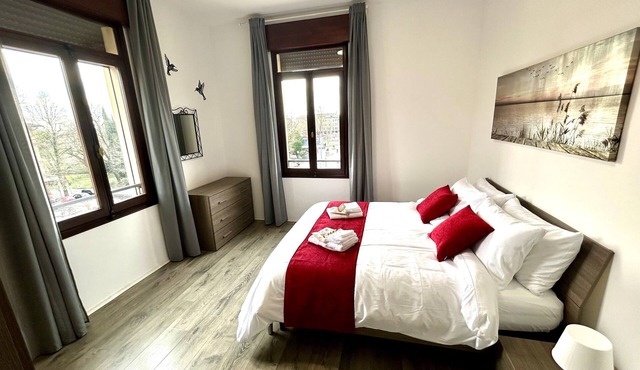 Lovely Bridge View Apartment Close to Padua City Center