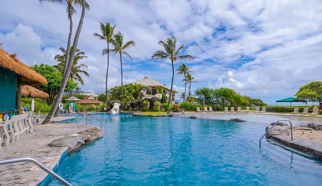 Lovely condo on third floor with amazing resort pools, gym, spas, & restaurants