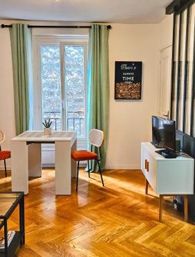 Lovely flat Abbesses center - Paris Montmartre
