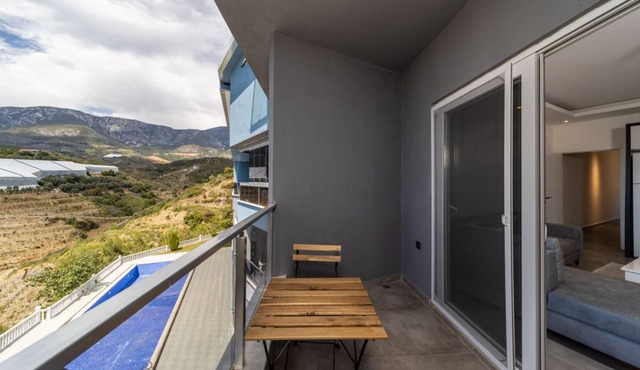 Lovely Flat with Shared Pool and Balcony in Alanya