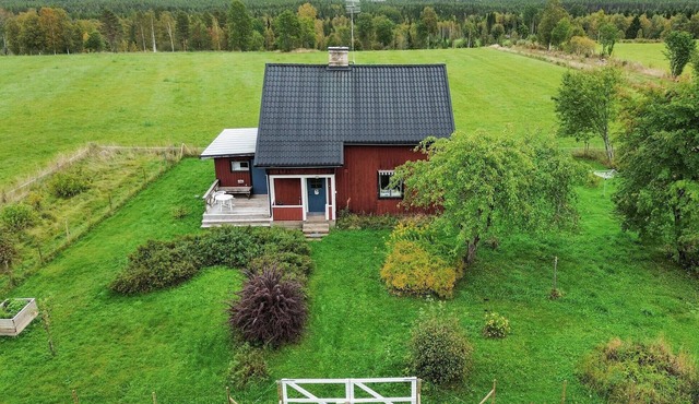 Lovely home in Furudal with sauna