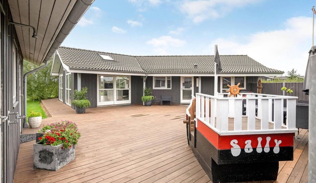 Lovely home in Haderslev with sauna