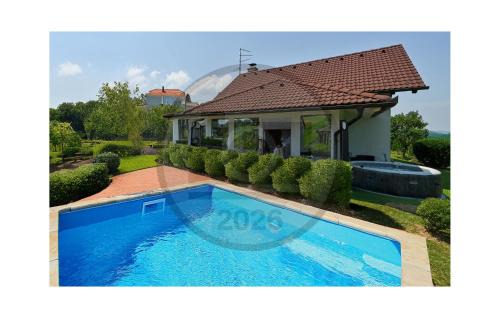 Lovely Home In Ivanec