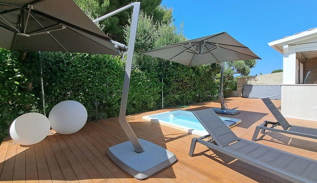 Lovely home in Leporano (TA) with WiFi