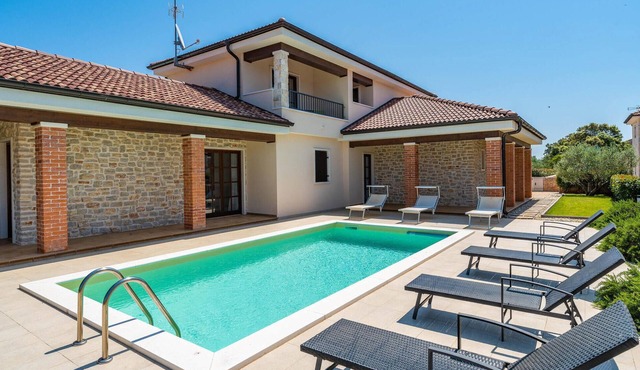Lovely home in Muline