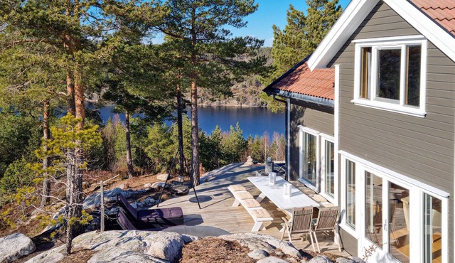 Lovely home in Risør with sauna