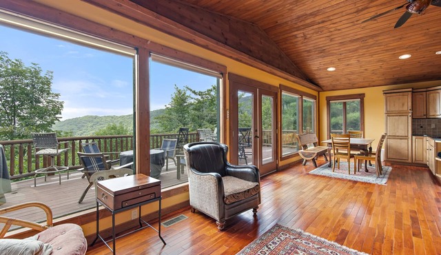 Lovely Home with Mountain Views