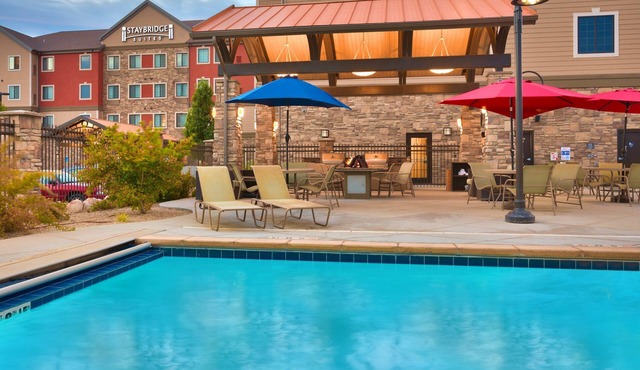Lovely King Suite | Access to a Heated Pool & Hot Tub. Free Breakfast Buffet. Near Jordan Landing!