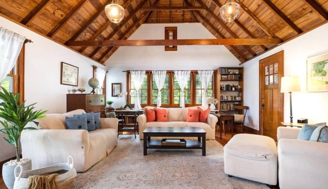Lovely North Fork Beach Cottage (2 BR/2 bath)!
