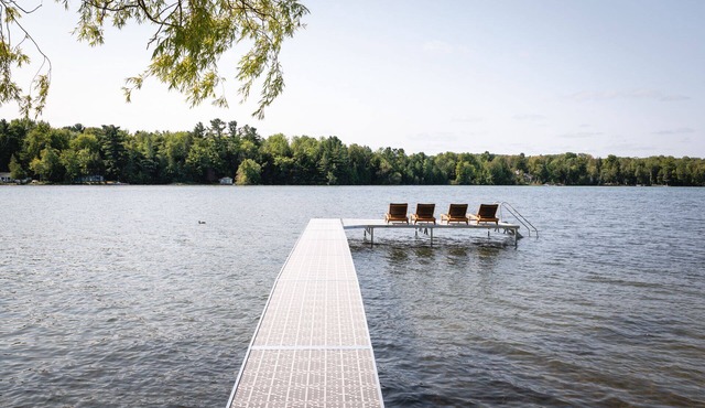 Lovely North Lake Leelanau Retreat!