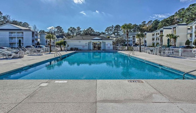 Lovely River Oaks Condo with Resort Amenities!