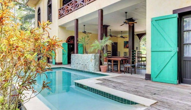 Lovely Riverfront Suite w/Balcony, WiFi, AC, Pool & Gorgeous View