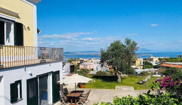 Lovely studio apartment in the Villa NOLELU with sea view