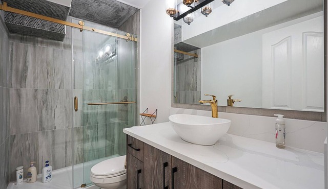 Lovely studio with AC in charming Surrey