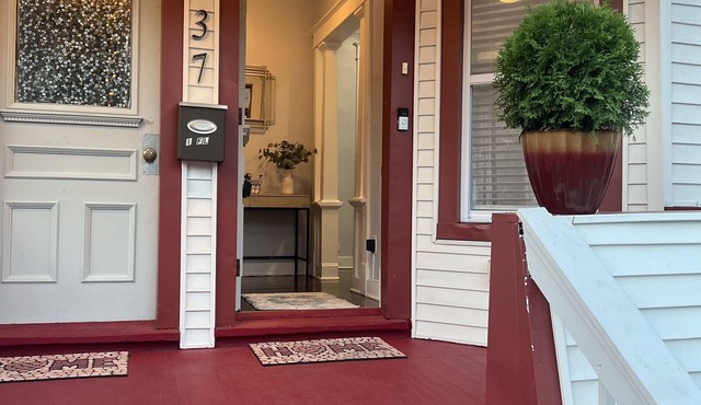 Lovely Three bedroom home and backyard