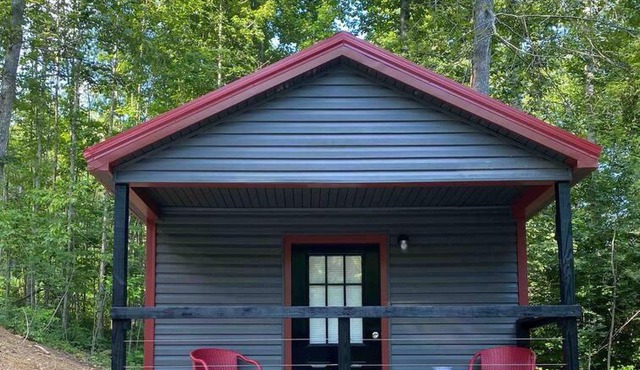 Lovely Tiny Cabin in the Heart of Red River Gorge!