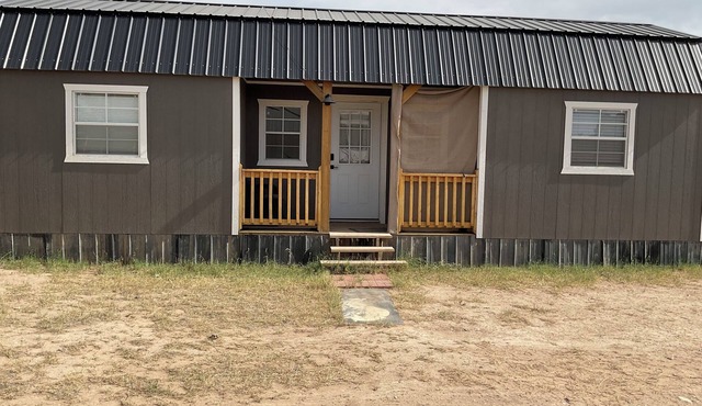 Lovely tiny home with AC in charming Carlsbad