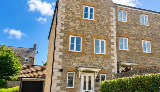 Lovely townhouse near Bristol & Bath