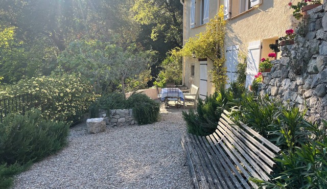 Lovely villa in Bargemon, Provence, Swimming pool, Olive trees, beautiful views.