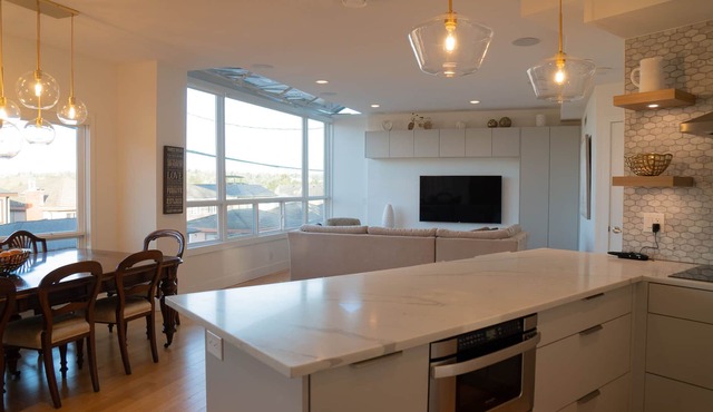 Lovely Westside View Home
