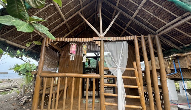Lover'S Point Beach Front Resort